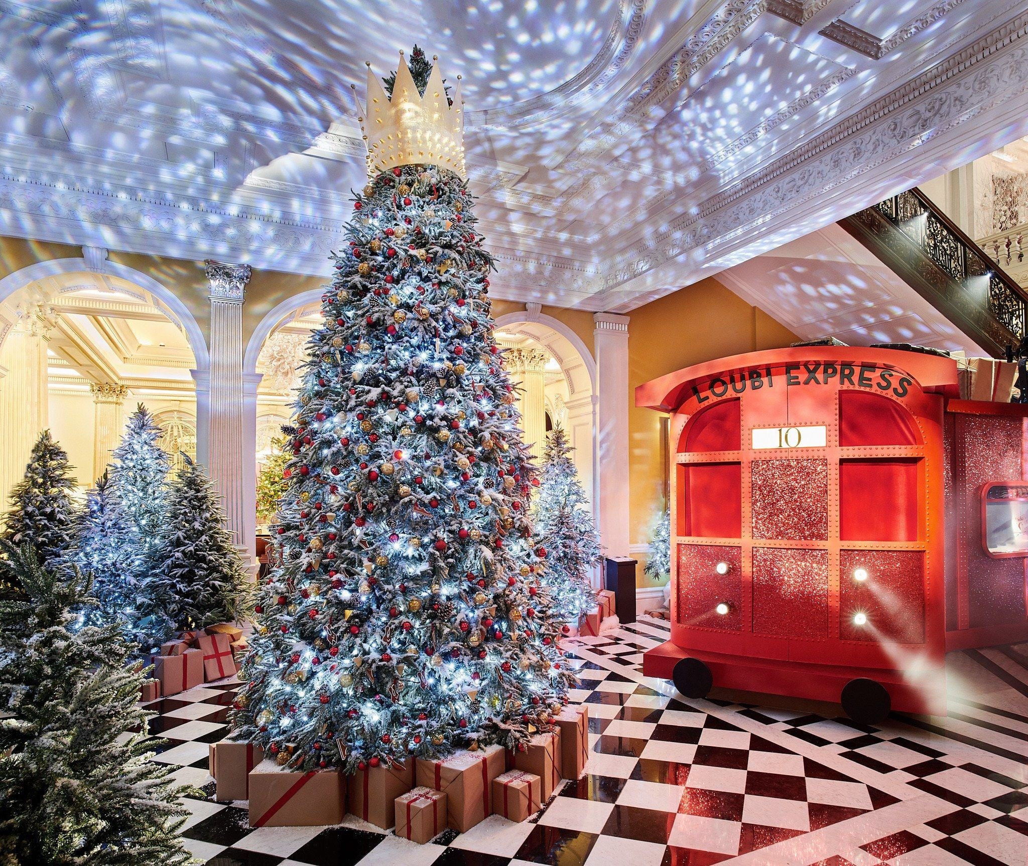 THE Claridge’s Christmas tree of 2019 Imagicasa