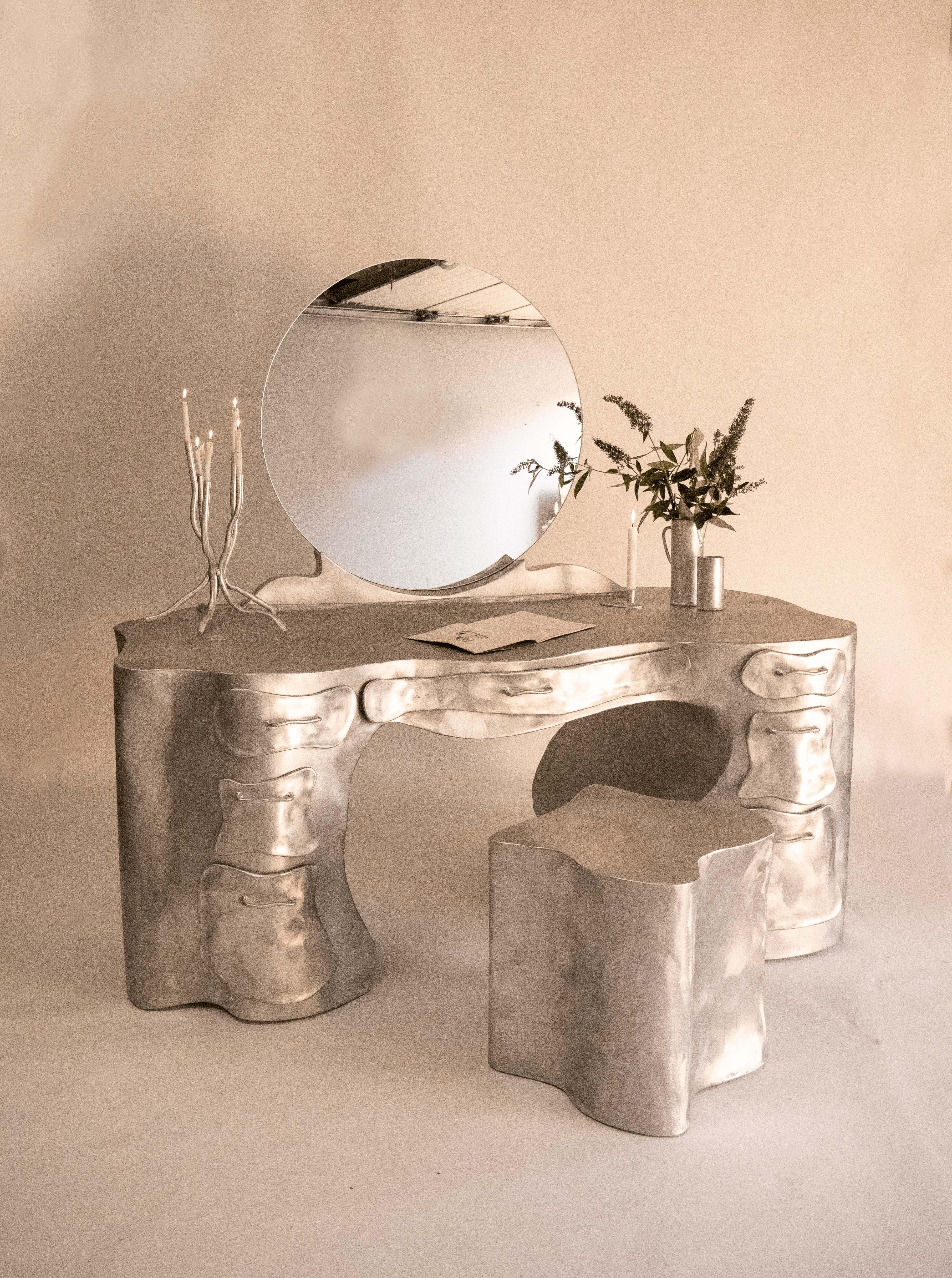 Metallic-Image-3